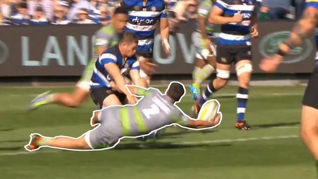 VIDEO. Premiership. Le suberbe offload en tombant du talonneur Santiago Socino pour l'essai 