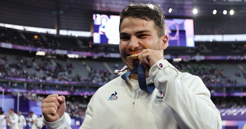 RUGBY.  Antoine Dupont iconique, sa médaille d’or des JO exposée au musée pour prolonger le rêve